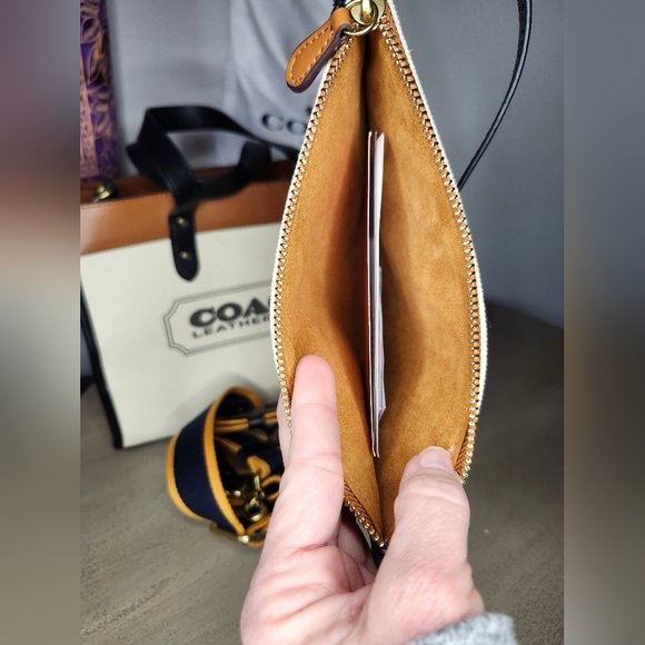 Coach 2 Way Field Tote w/ Pouch & Strap - Picture 4 of 5